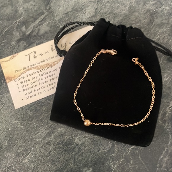 14k Gold Filled Bracelet with Ball - Picture 1 of 3